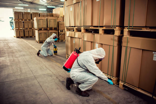 Best Commercial Pest Control Services  in Osceola, WI